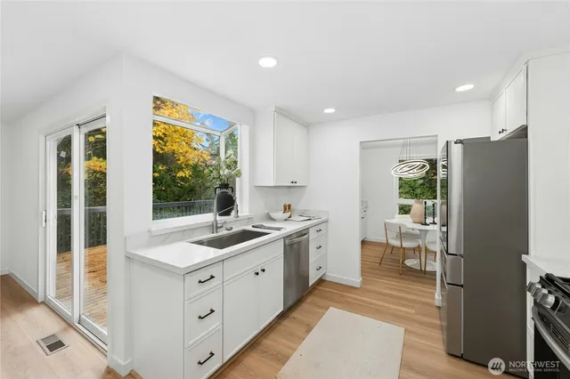 $675,000 | 2106 Southeast 20th Court, Renton, WA 98055