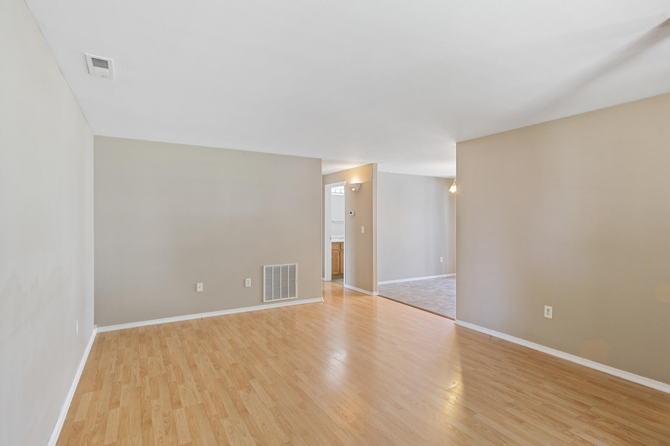 668 Andrea Way Eagle Point, OR 97524 - Photo 13 of 26 0R1A0941