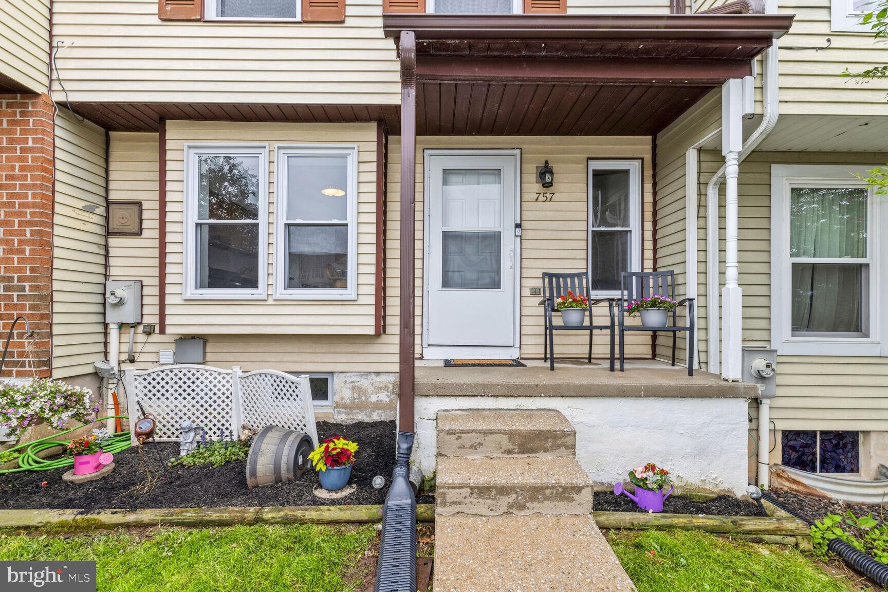 757 Young Way Westminster, MD 21158 - Photo 1 of 30 Covered front porch!