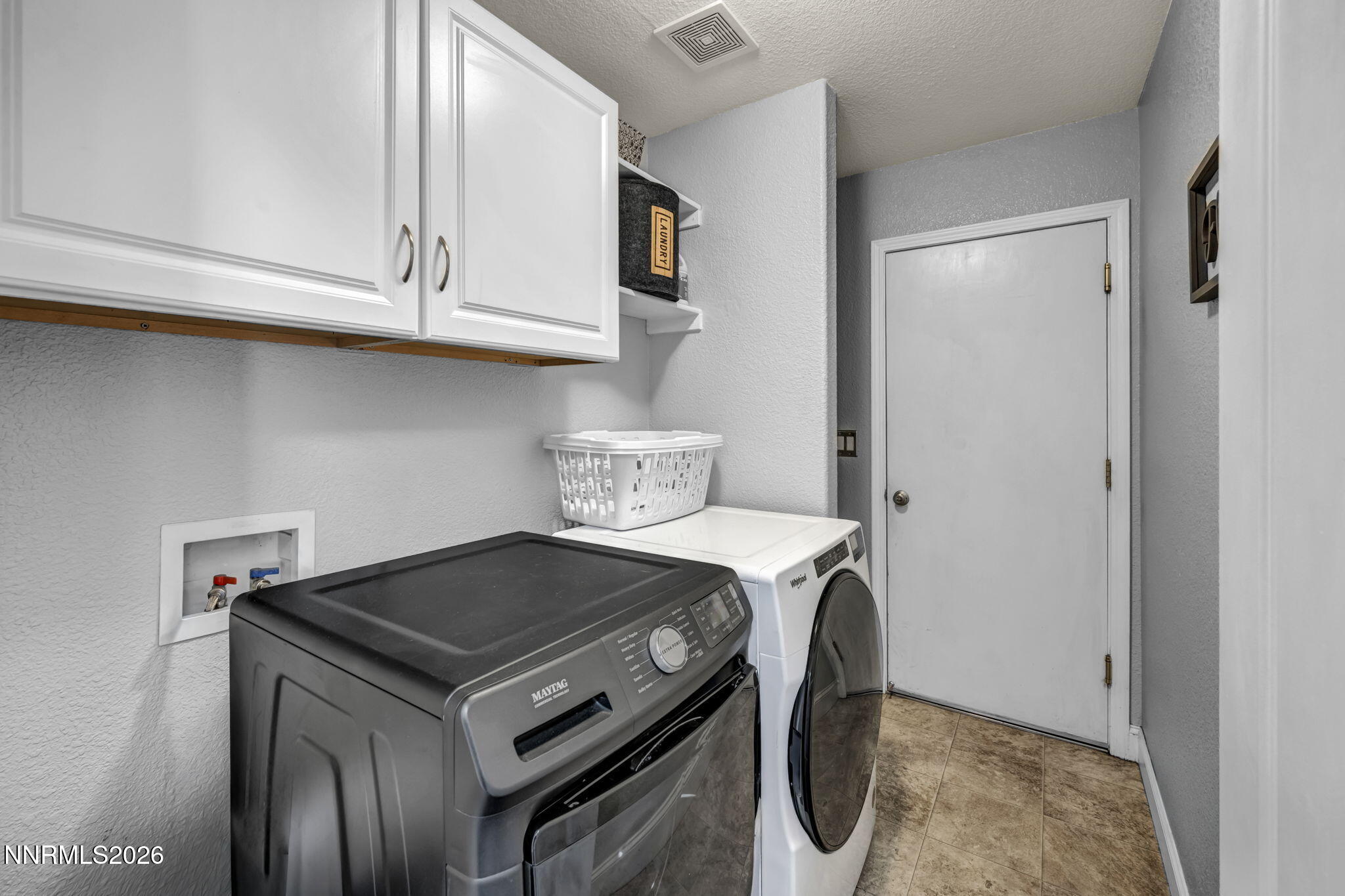 18270 Cedar View Court Reno, NV 89508 - Photo 35 of 48 a utility room with dryer and washer