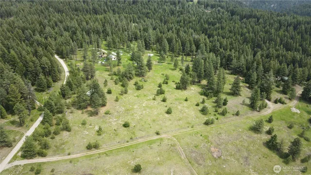 a view of a tennis court