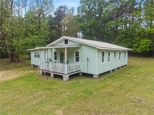$185,000 | 23079 Peterson Road, Mount Hermon, LA 70450