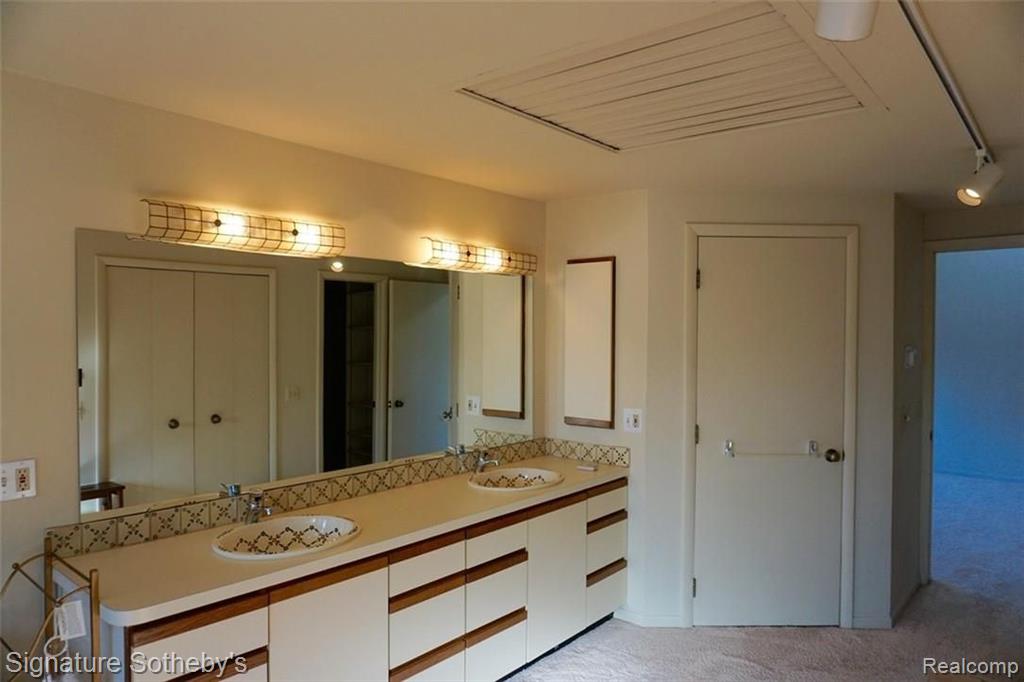 20050 Quail Ridge Court Beverly Hills, MI 48025 - Photo 32 of 60