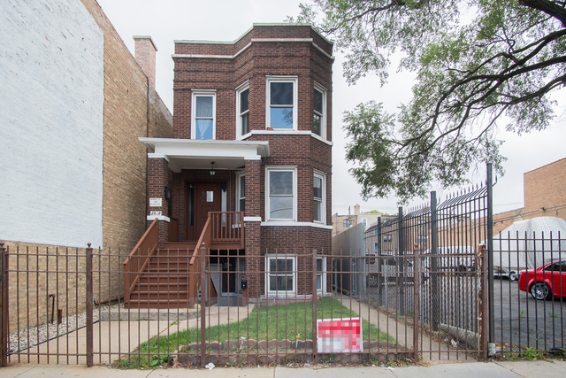 2519 North Pulaski Road Chicago, IL 60639 - Photo 2 of 36 a front view of a house
