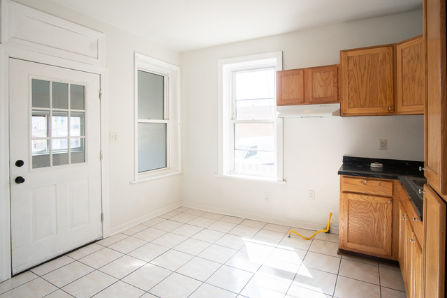 2519 North Pulaski Road Chicago, IL 60639 - Photo 25 of 36 a view of a kitchen with electric appliances
