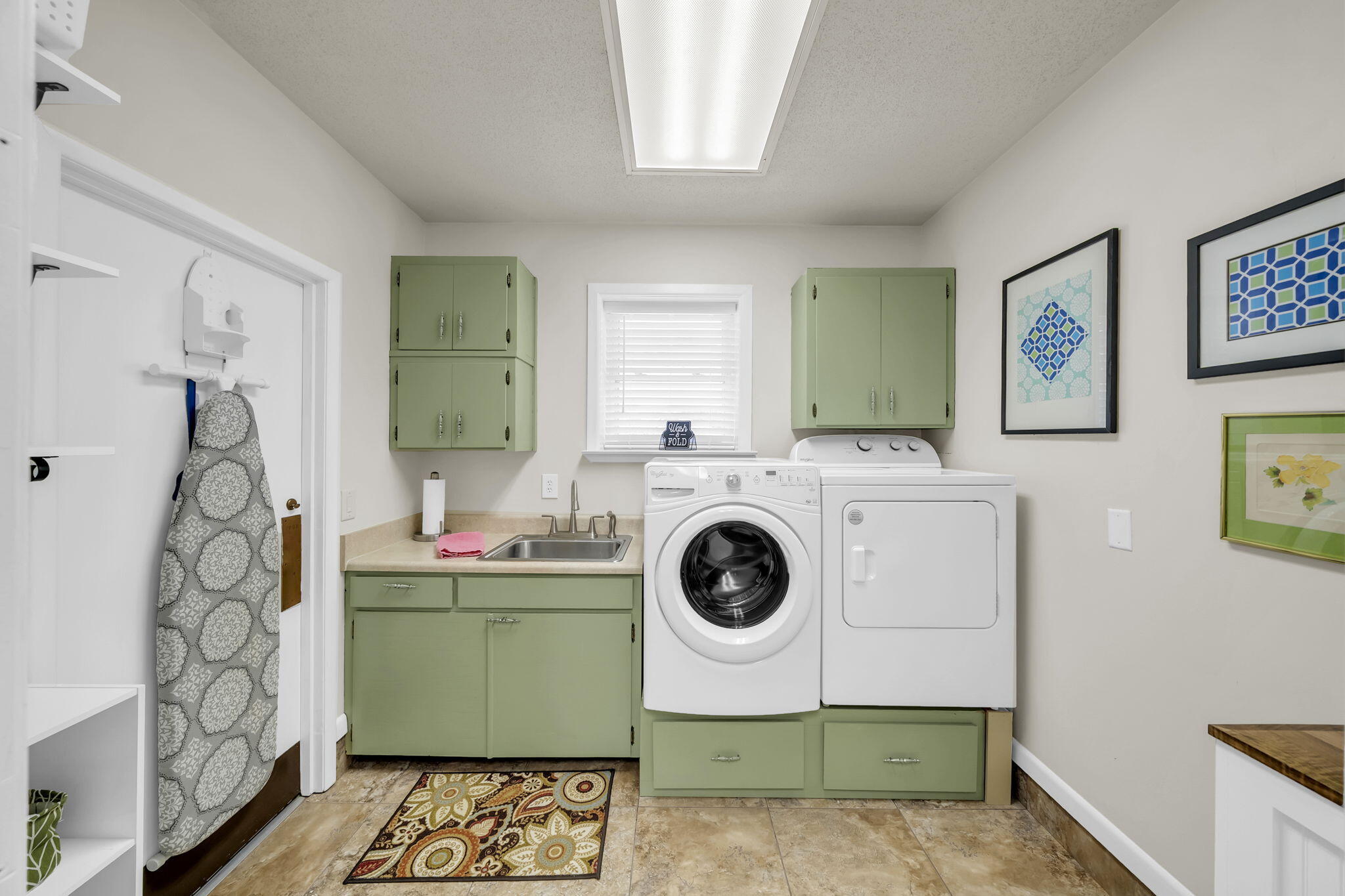 136 Country Club Road Shalimar, FL 32579 - Photo 63 of 83 136 Country Club Rd_Laundry
