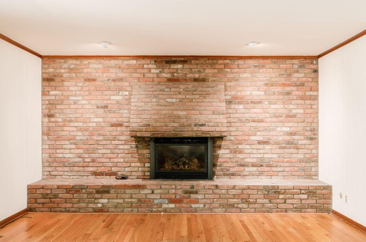 293 Weydon Road Columbus, OH 43085 - Photo 21 of 54 Brick Accent Wall with Fireplace