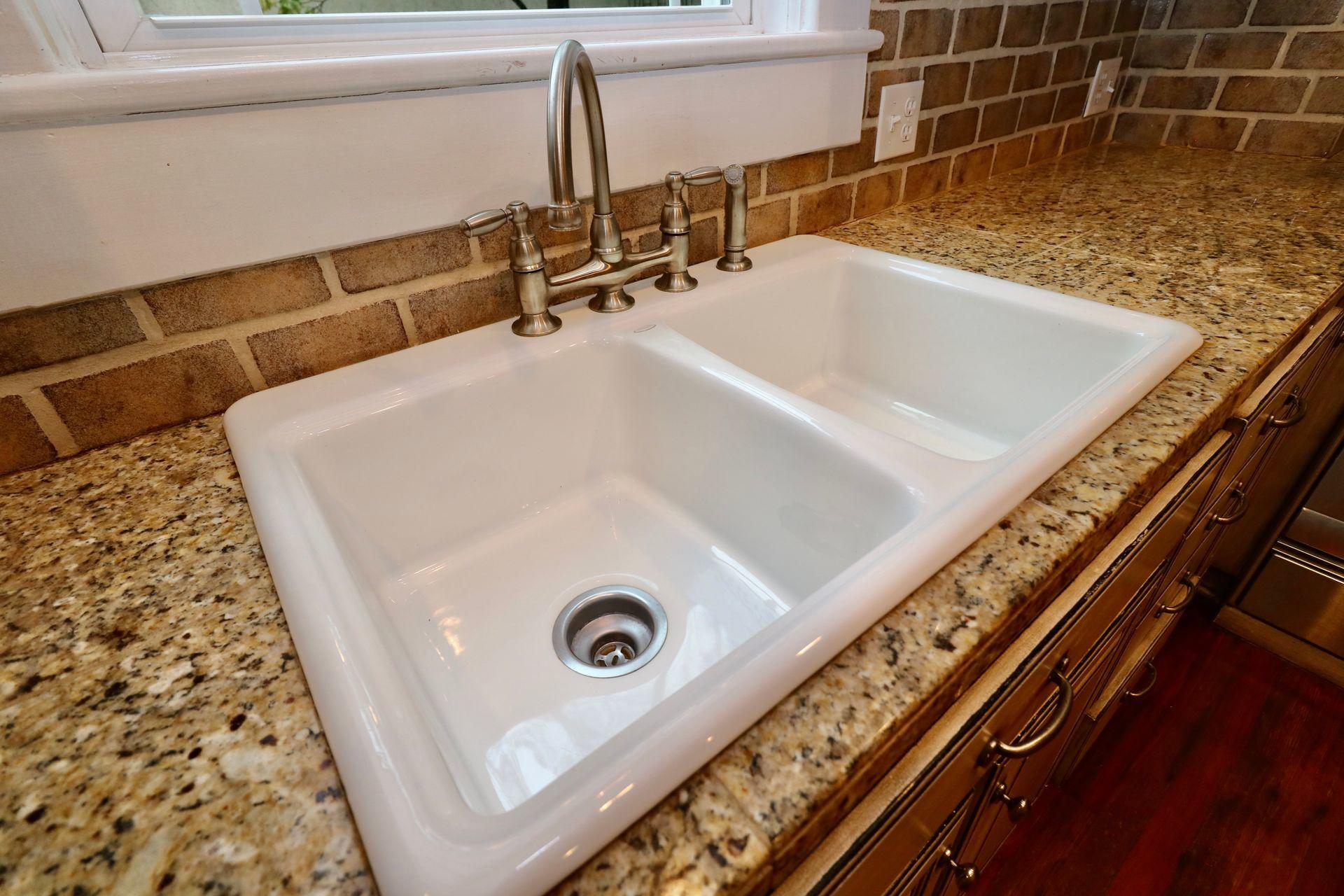 2802 Crystal Spring Avenue Southwest Roanoke, VA 24014 - Photo 16 of 64 Kitchen