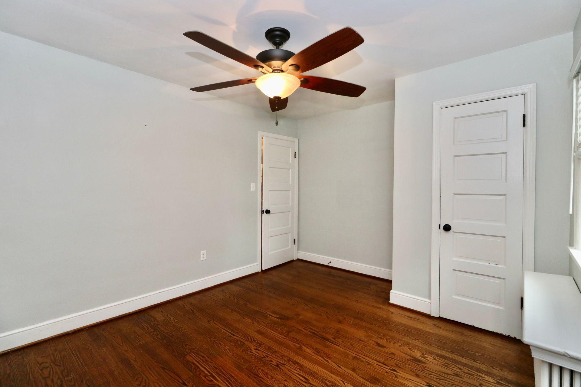 2802 Crystal Spring Avenue Southwest Roanoke, VA 24014 - Photo 23 of 64 Bedroom
