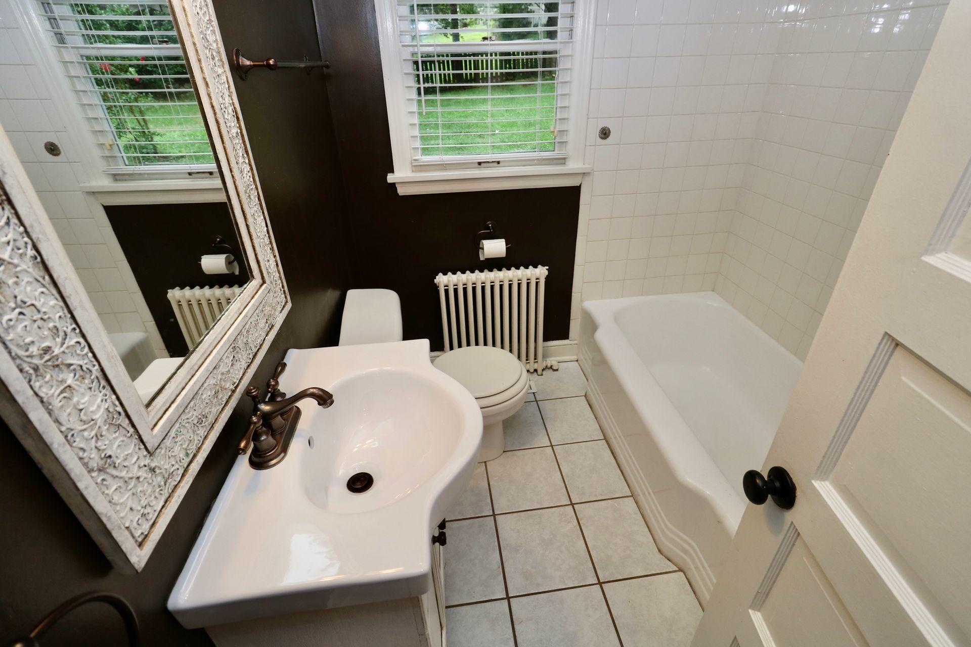 2802 Crystal Spring Avenue Southwest Roanoke, VA 24014 - Photo 24 of 64 Bath on Main Level