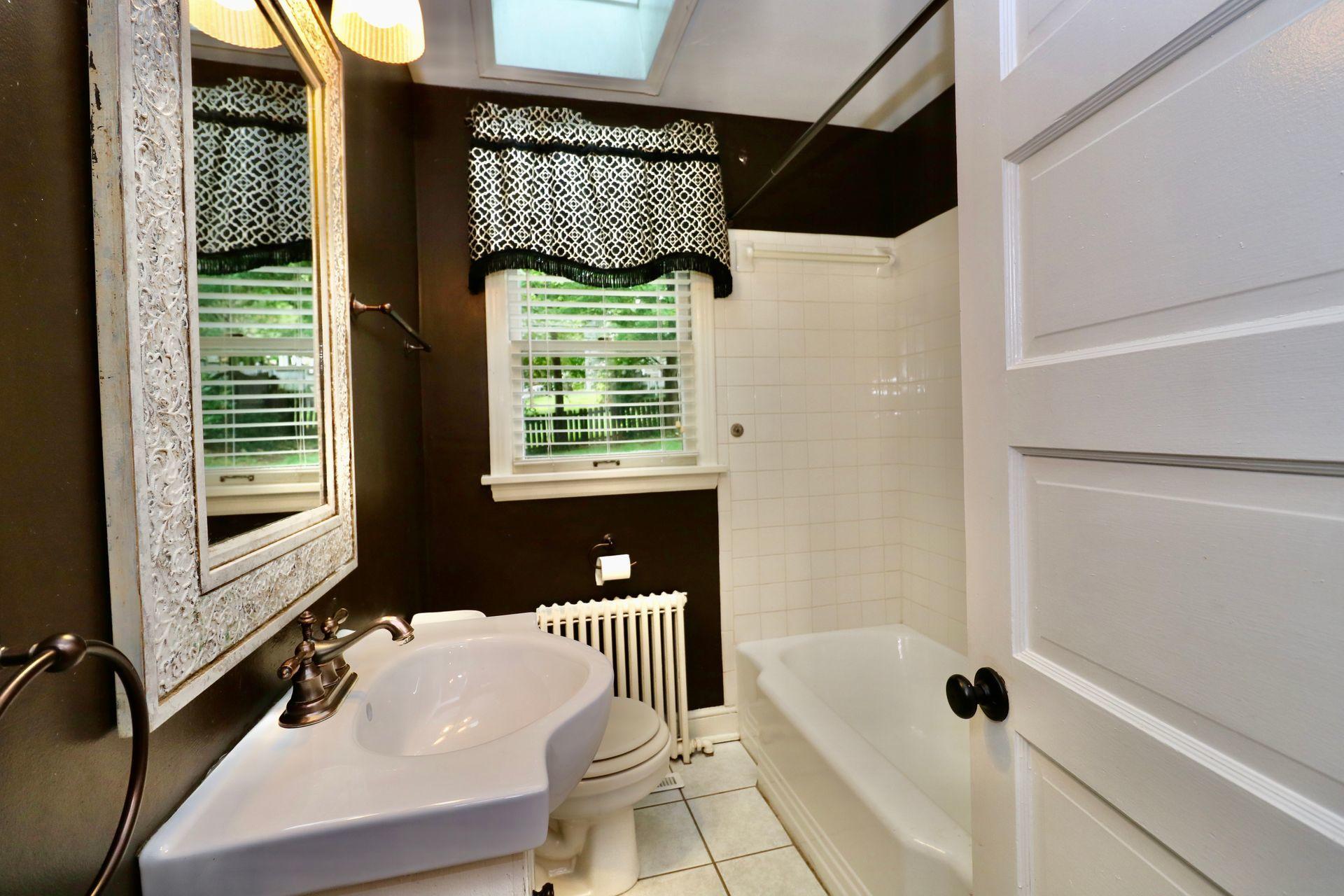 2802 Crystal Spring Avenue Southwest Roanoke, VA 24014 - Photo 25 of 64 Bath Main Level