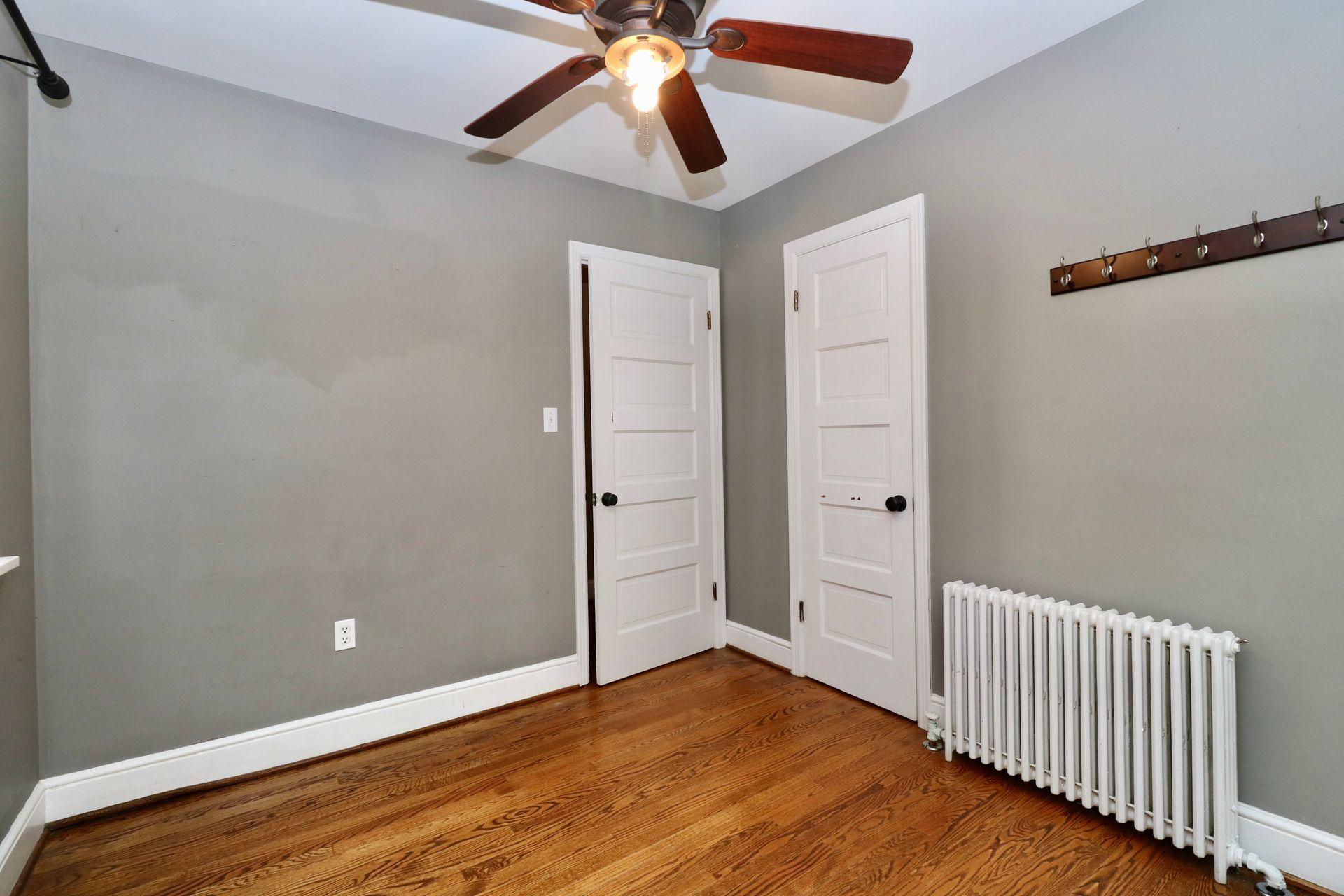 2802 Crystal Spring Avenue Southwest Roanoke, VA 24014 - Photo 28 of 64 Bedroom