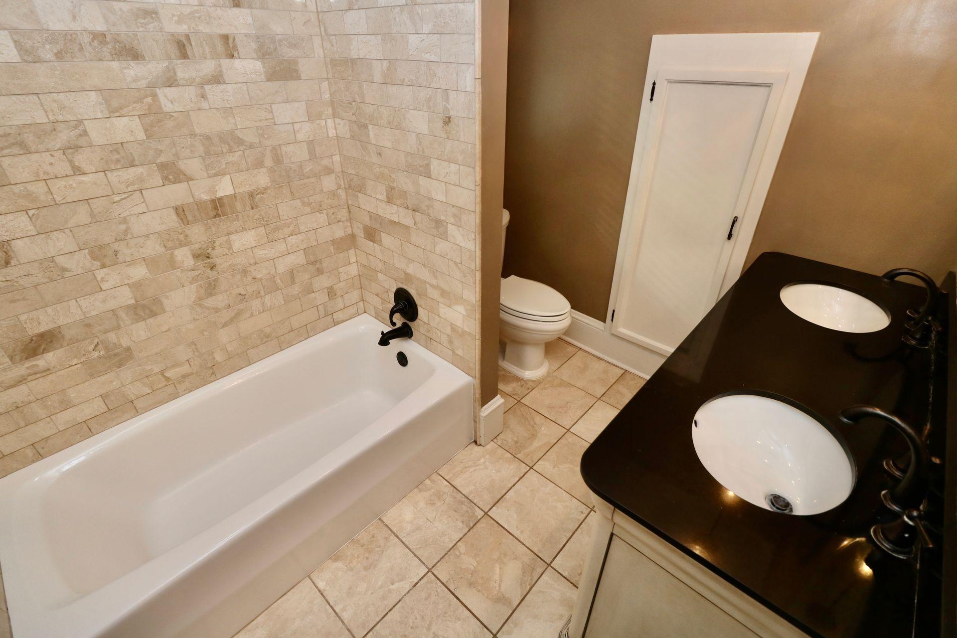 2802 Crystal Spring Avenue Southwest Roanoke, VA 24014 - Photo 36 of 64 Full Bath Upper Level
