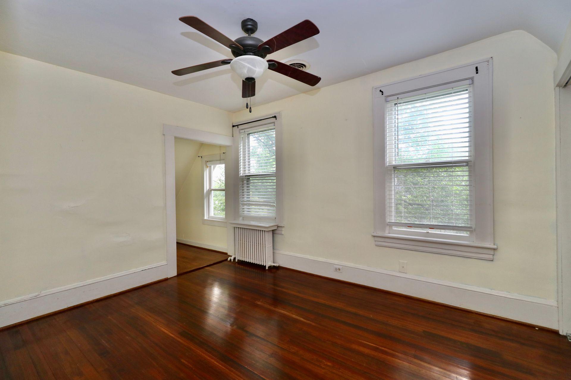 2802 Crystal Spring Avenue Southwest Roanoke, VA 24014 - Photo 37 of 64 Beautiful Hardwoods
