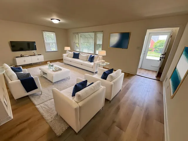 $193,000 | 655 Hirsch Avenue, Calumet City, IL 60409