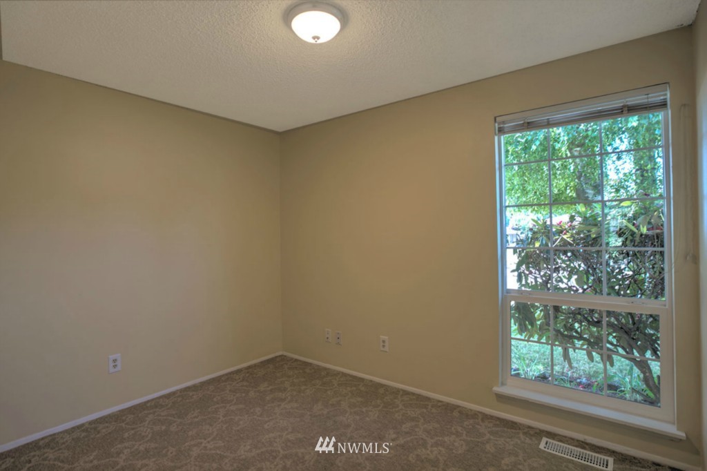 12224 Southeast 165th Street Renton, WA 98058 - Photo 11 of 20 Gallery Image 11