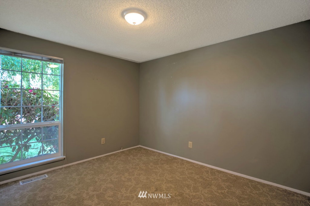12224 Southeast 165th Street Renton, WA 98058 - Photo 12 of 20 Gallery Image 12