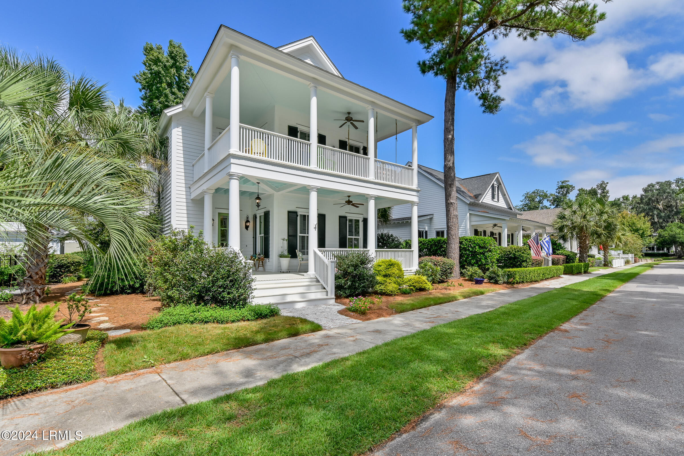 8 W Bluff Beaufort, SC 29906 - Photo 2 of 46 8 W Bluff-2