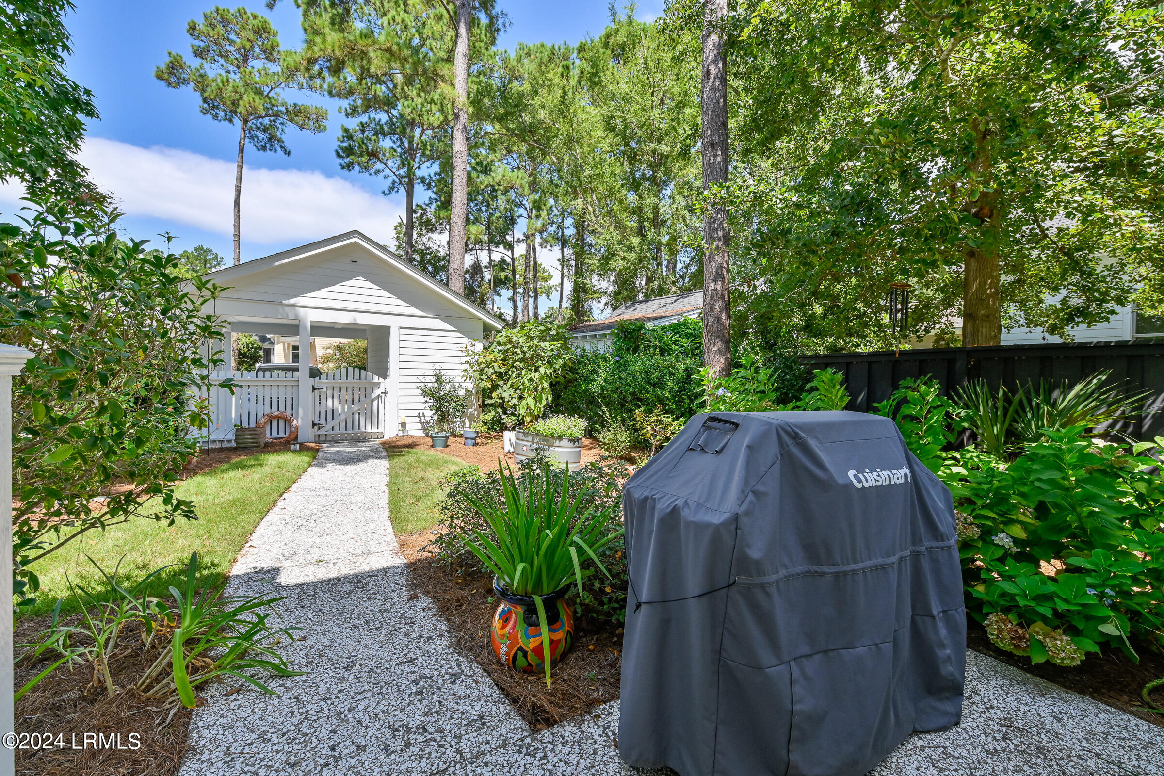 8 W Bluff Beaufort, SC 29906 - Photo 39 of 46 8 W Bluff-37