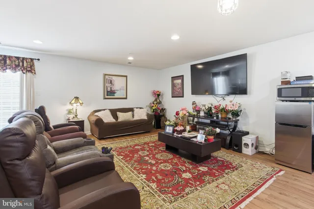 $839,900 | 14706 Saddle Creek Drive, Burtonsville, MD 20866