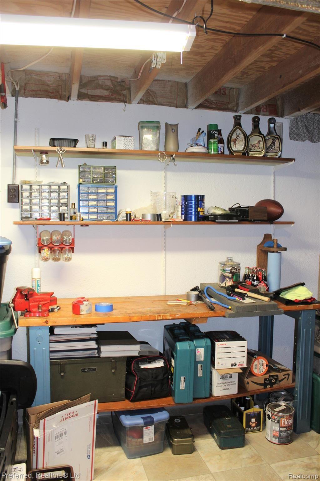 44136 Hanford Road Canton, MI 48187 - Photo 20 of 28 Workshop.jpg