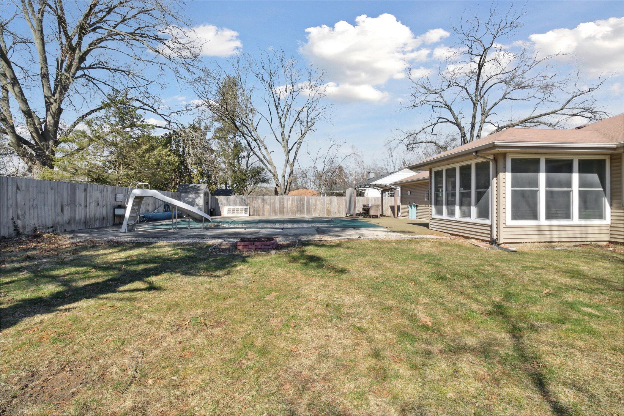 2616 Ferdon Road Kalamazoo, MI 49008 - Photo 33 of 36 46-2616-Ferdon-Rd-Kalamazoo-MI-49008-Win