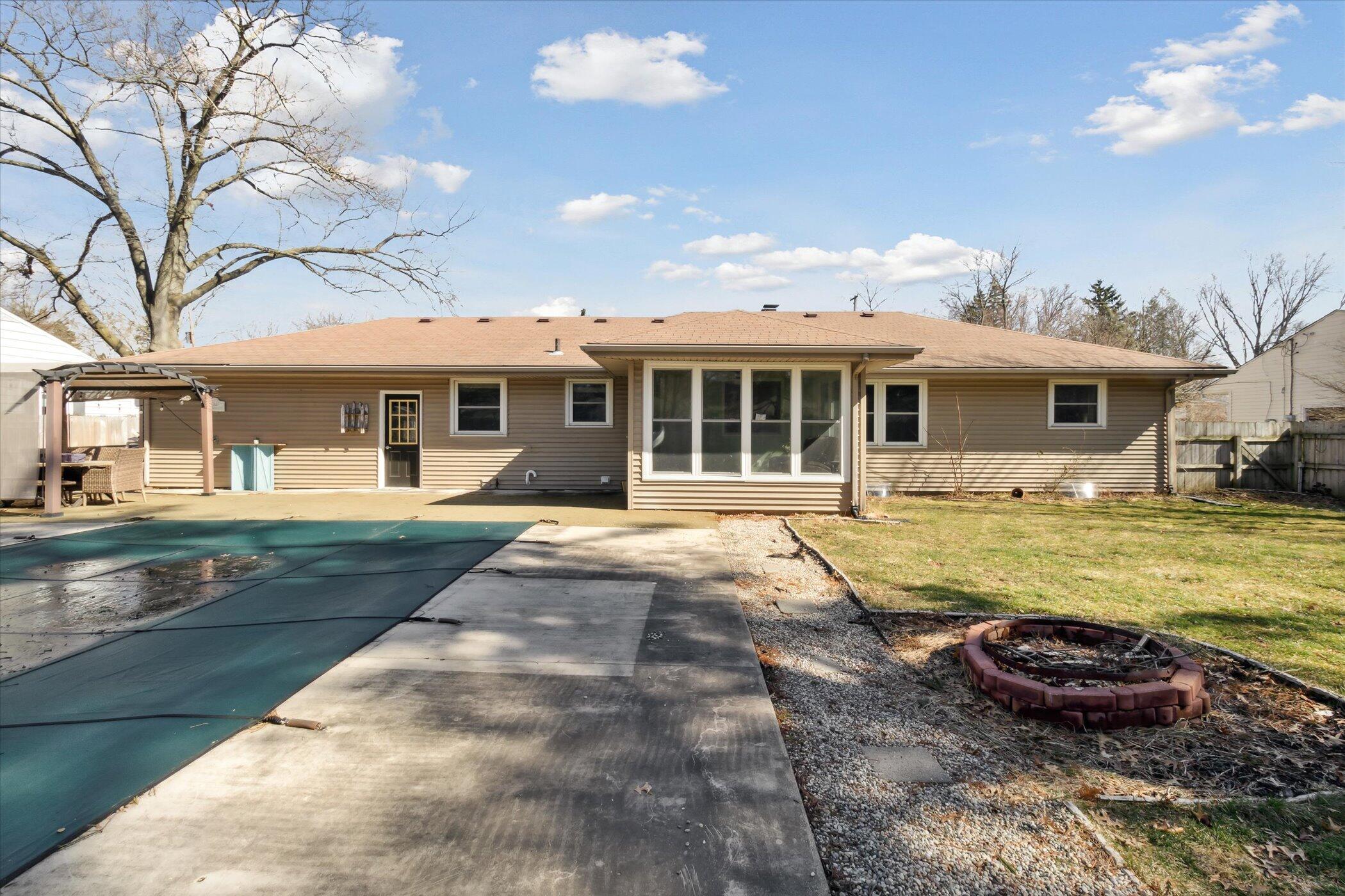 2616 Ferdon Road Kalamazoo, MI 49008 - Photo 35 of 36 48-2616-Ferdon-Rd-Kalamazoo-MI-49008-Win