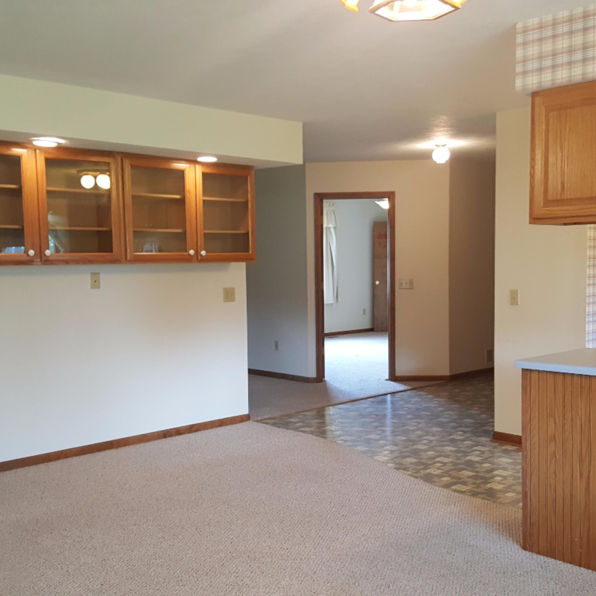 12200 South Sprinkle Road Vicksburg, MI 49097 - Photo 19 of 44 View from dining room to MBR
