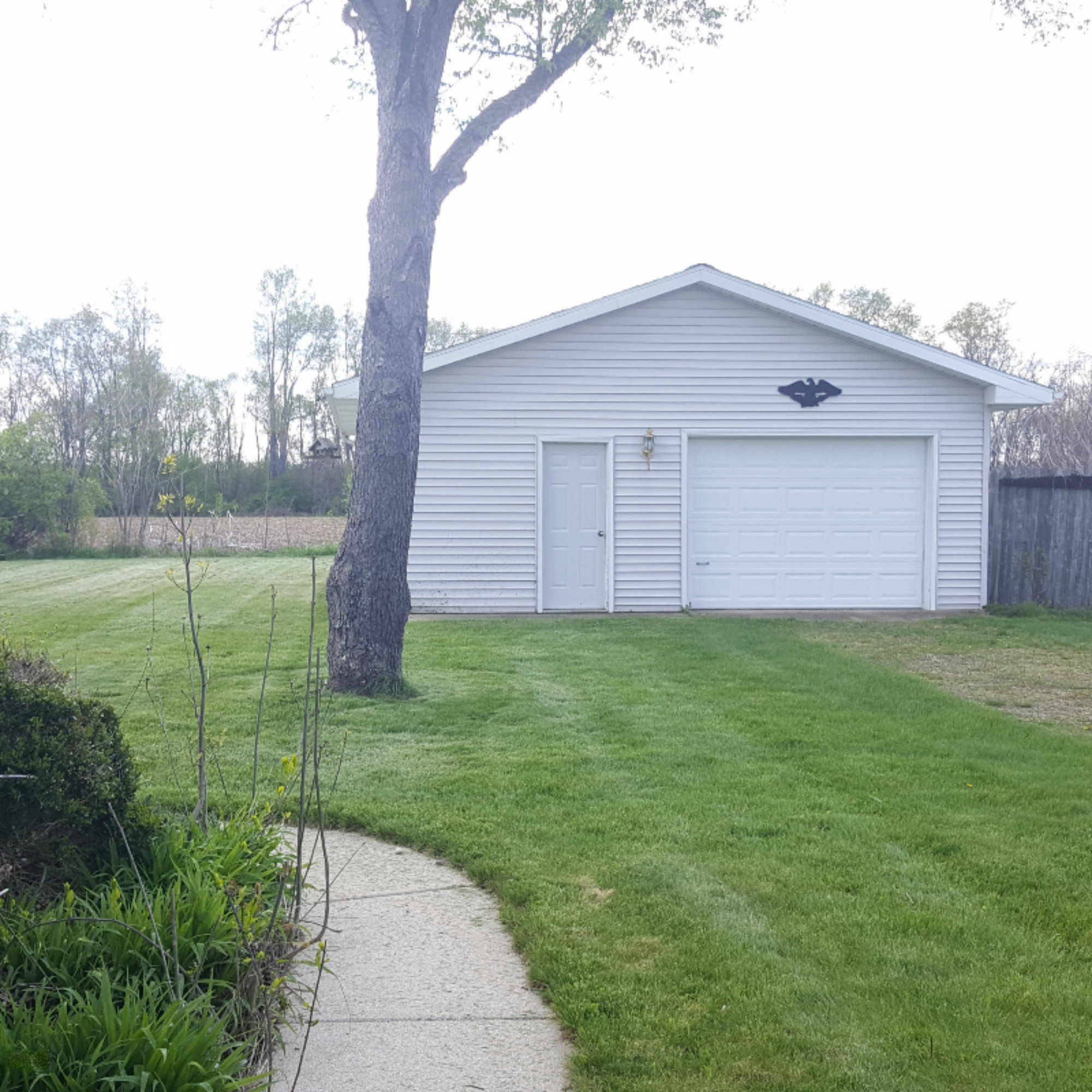 12200 South Sprinkle Road Vicksburg, MI 49097 - Photo 4 of 44 Pole barn exterior