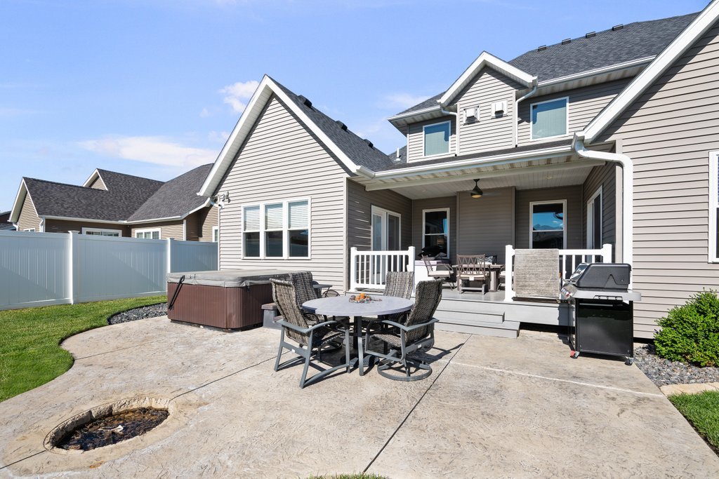 852 Stonebridge Circle Eldridge, IA 52748 - Photo 51 of 56
