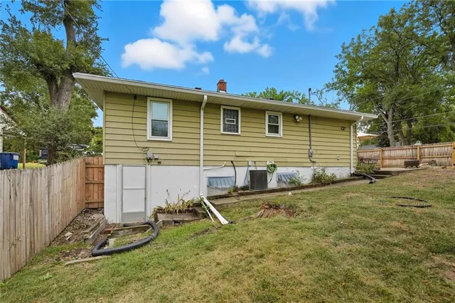 $180,000 | 6800 North Troost Avenue, Gladstone, MO 64118