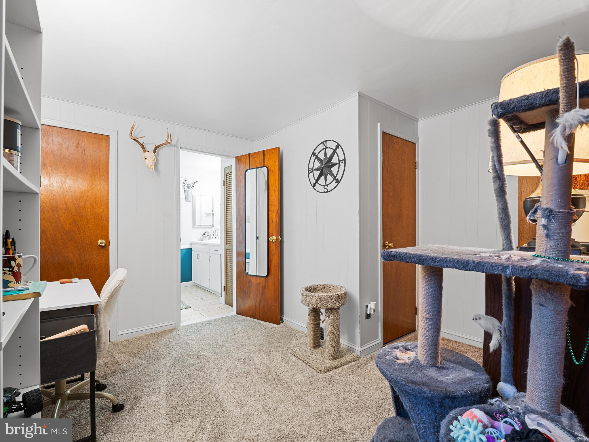 102 Queen Anne Road Glen Burnie, MD 21060 - Photo 15 of 26 a living room with furniture and a window