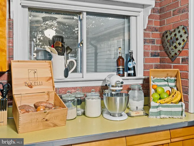 $340,000 | 102 Queen Anne Road, Glen Burnie, MD 21060