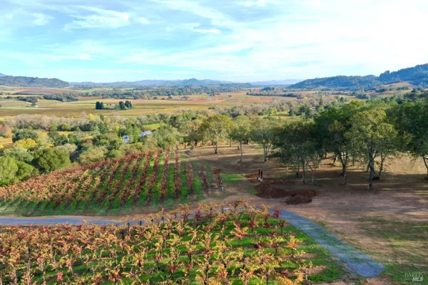 $2,350,000 | 6225 West Dry Creek Road, Healdsburg, CA 95448