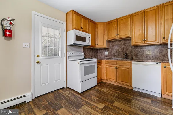 $1,875 | 429 Edgemont Avenue, Lansdale, PA 19446