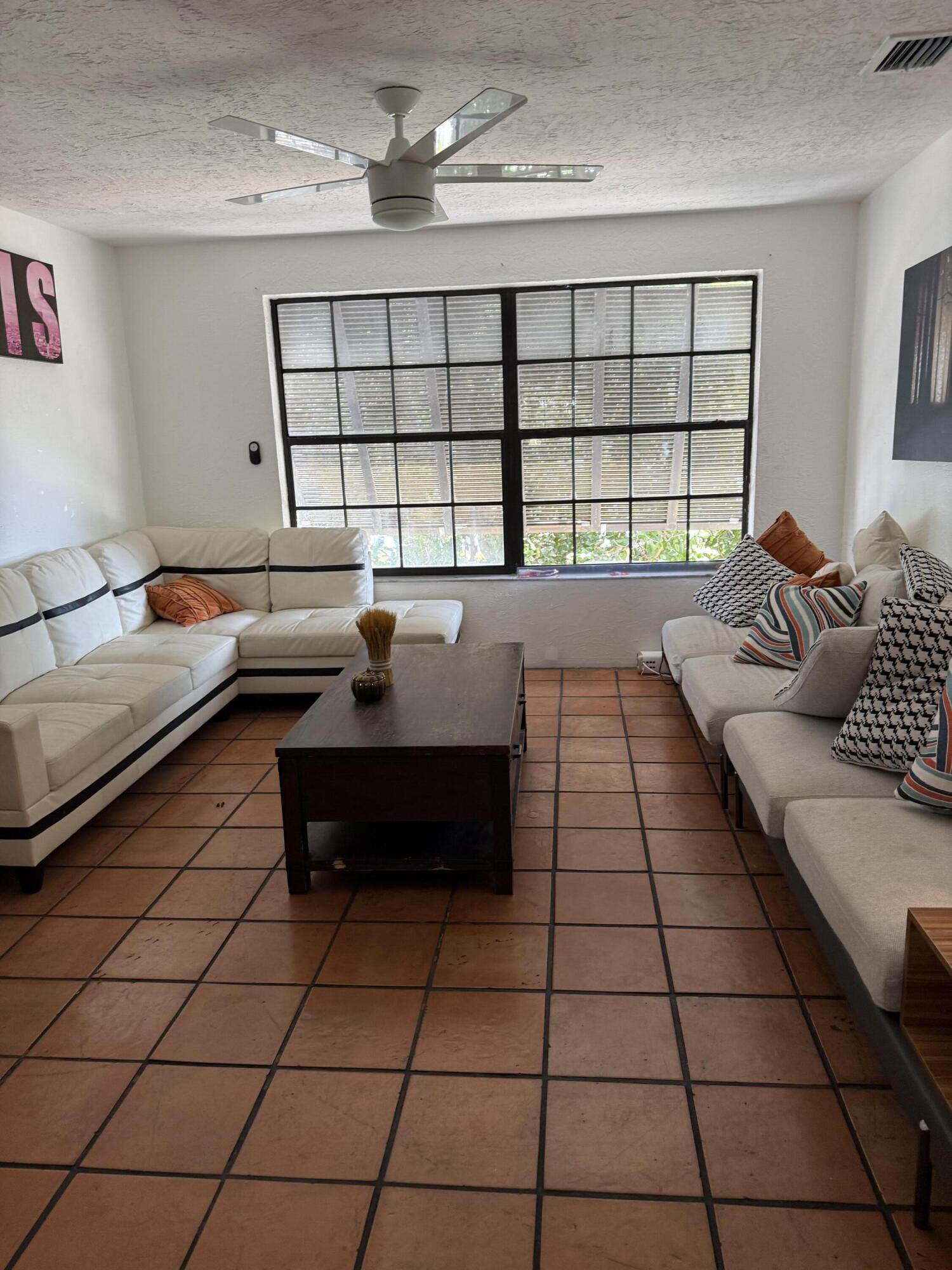 3301 Duck Avenue, Unit D Key West, FL 33040 - Photo 3 of 6 3301-family