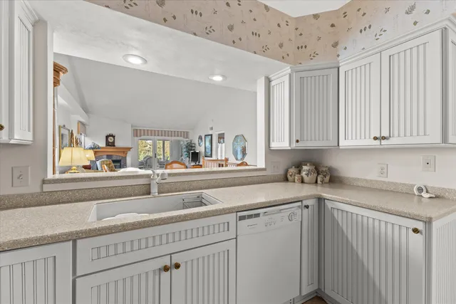 $375,000 | W4776 Potter Road, Lafayette, WI 53121