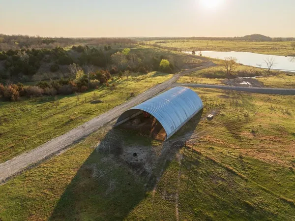 $16,975,000 | Northwest State Rte J Route, Amsterdam, MO 64723