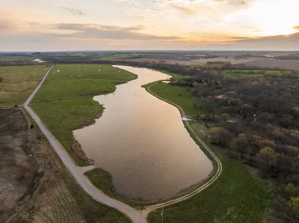 $16,975,000 | Northwest State Rte J Route, Amsterdam, MO 64723