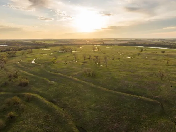 $16,975,000 | Northwest State Rte J Route, Amsterdam, MO 64723