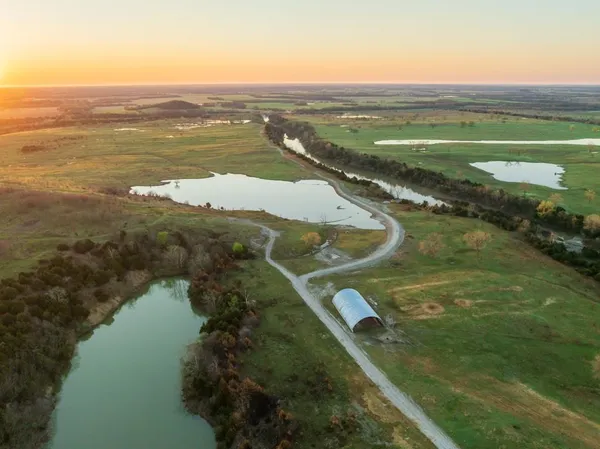 $16,975,000 | Northwest State Rte J Route, Amsterdam, MO 64723
