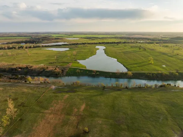 $16,975,000 | Northwest State Rte J Route, Amsterdam, MO 64723