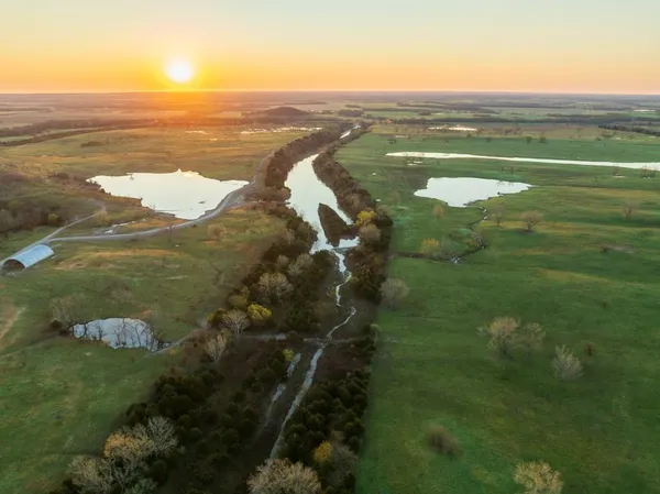 $16,975,000 | Northwest State Rte J Route, Amsterdam, MO 64723
