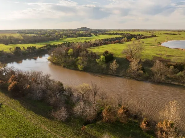 $16,975,000 | Northwest State Rte J Route, Amsterdam, MO 64723