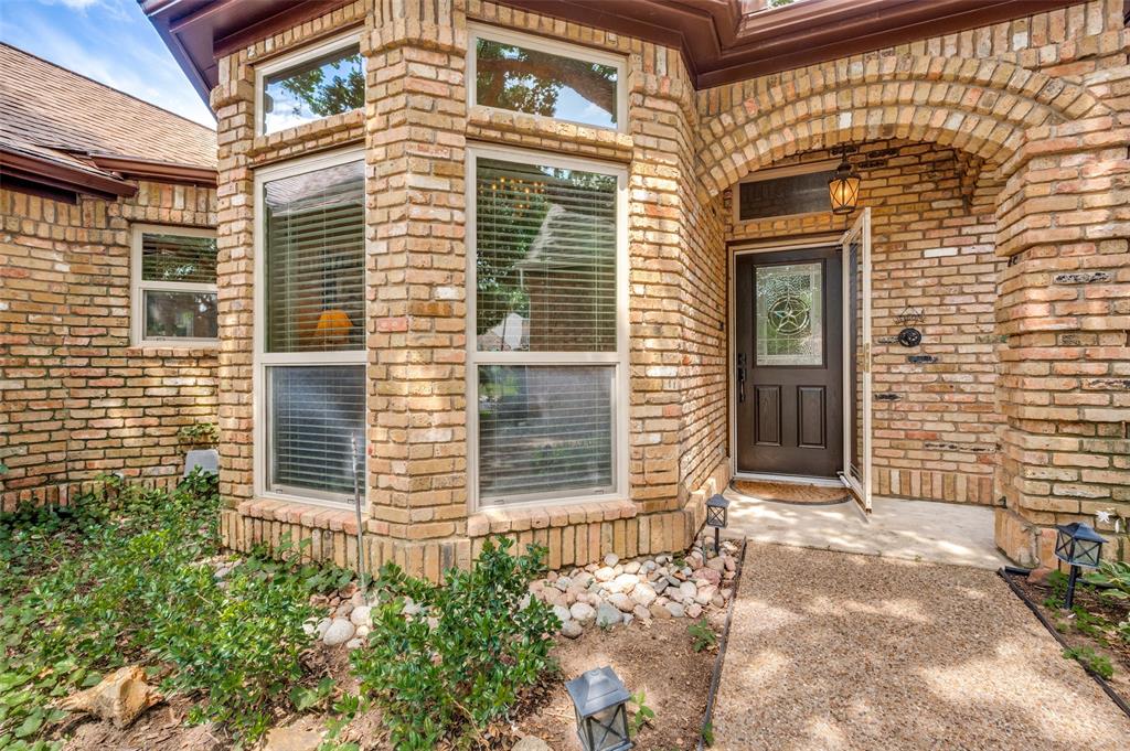 608 Crest Ridge Drive Irving, TX 75061 - Photo 2 of 24