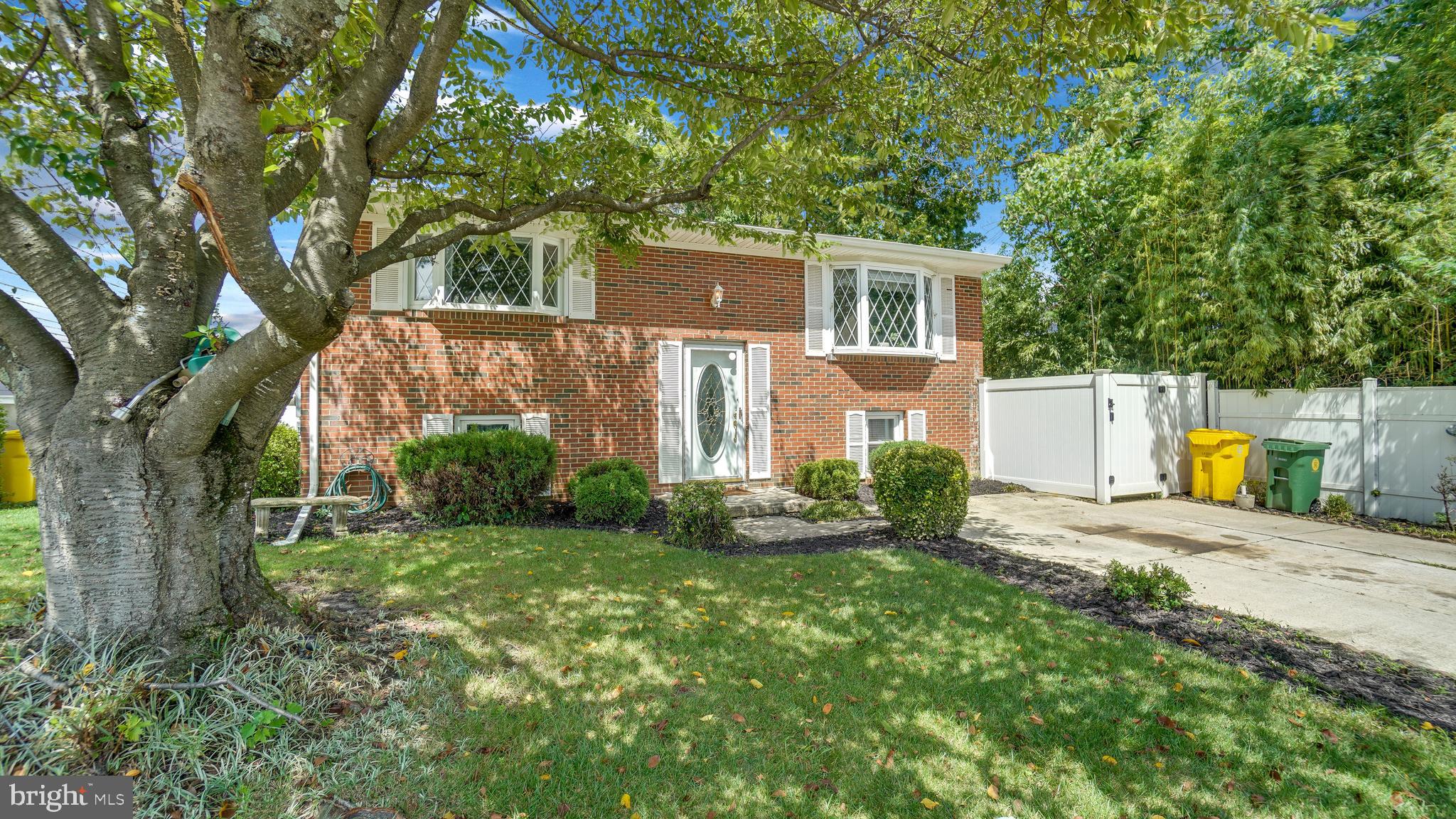 602 Holy Cross Road Brooklyn, MD 21225 - Photo 2 of 26 Front