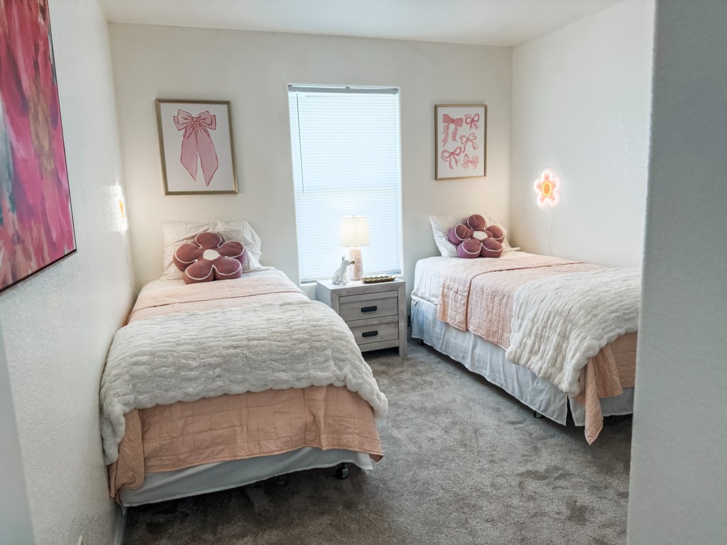 486 A Bridle Path Kerrville, TX 78028 - Photo 17 of 19 Previous Tenants Decor