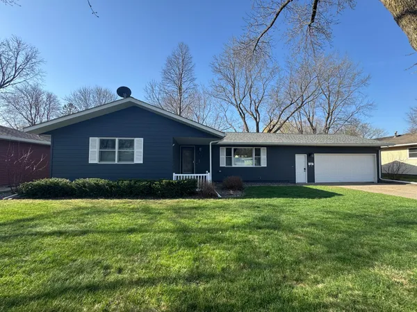 $285,000 | 107 West James Avenue, Marshall, MN 56258
