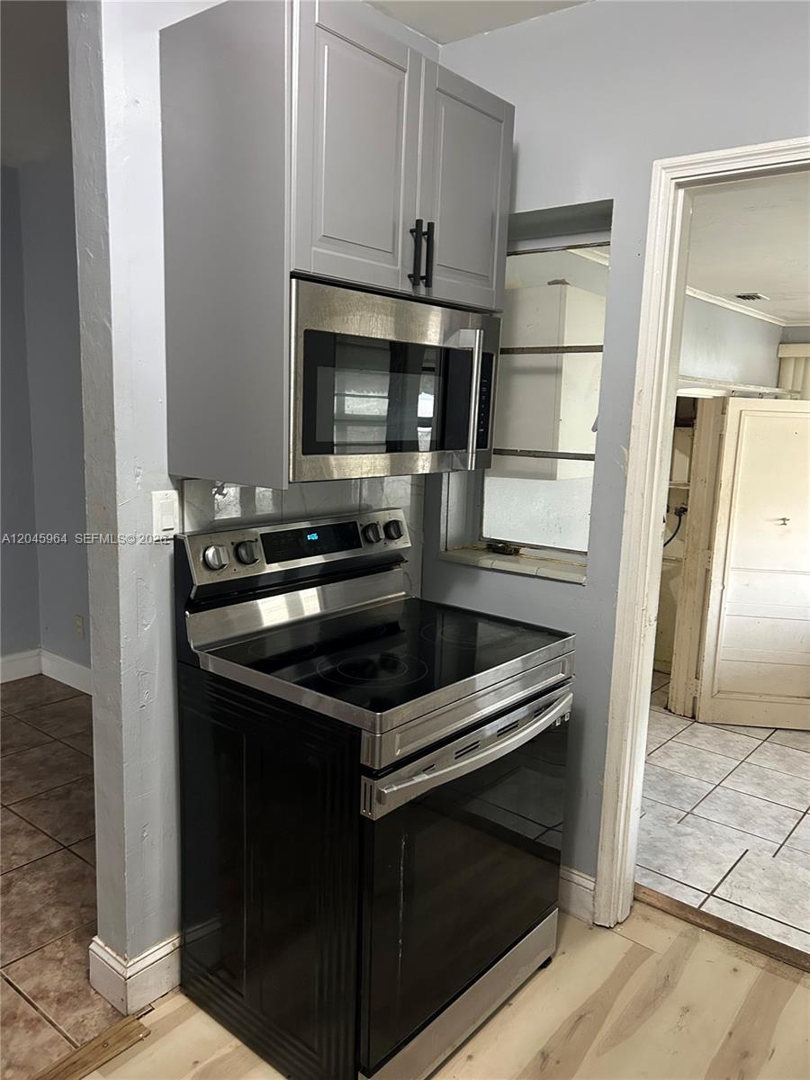 1355 Northwest 86th Street Miami, FL 33147 - Photo 9 of 26