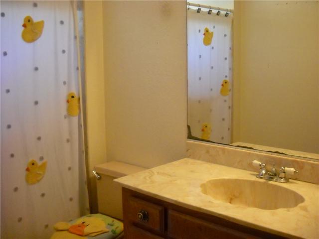 16063 Oakley Road Ramona, CA 92065 - Photo 8 of 13 hall bath
